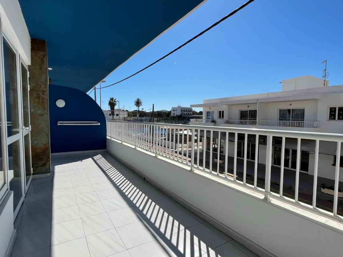 Apartamentos Cel Blau Santa Eularia des Riu Exterior foto