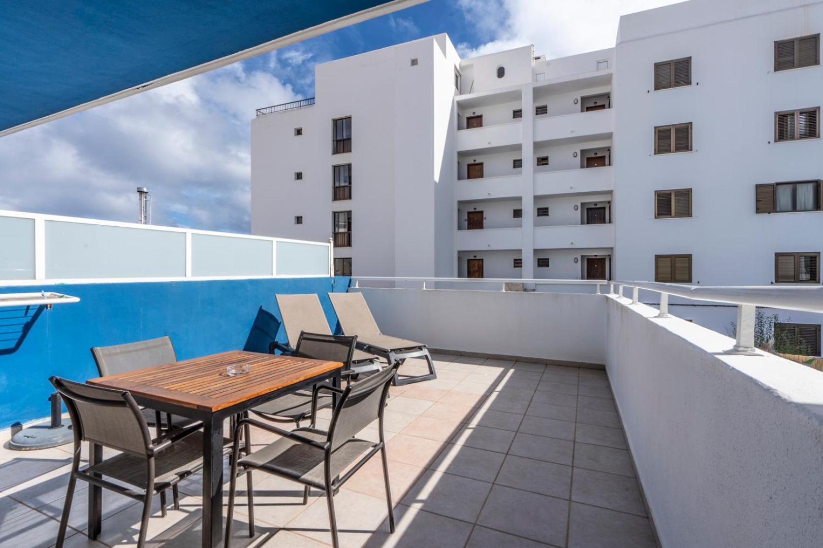 Apartamentos Cel Blau Santa Eularia des Riu Exterior foto